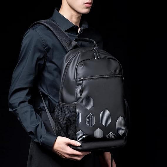 Arctic Hunter B00489 Casual Backpack Water Resistant College School Bag with Built in USB - Black