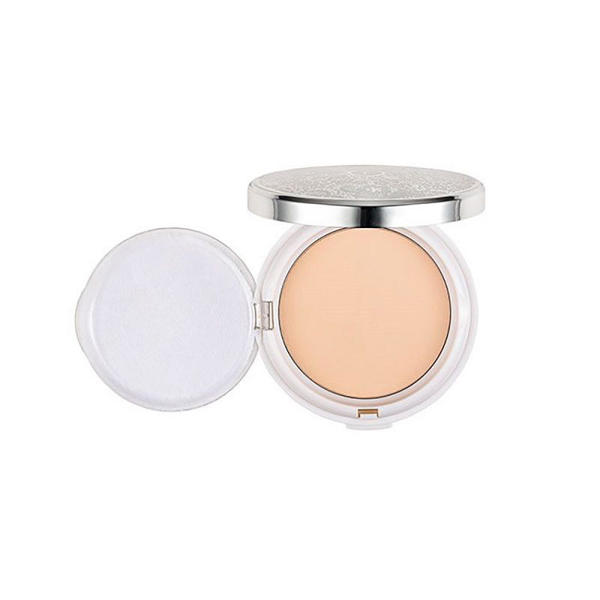 Picture of Satin Touch Compact Powder Flormar# 01: Porcelain